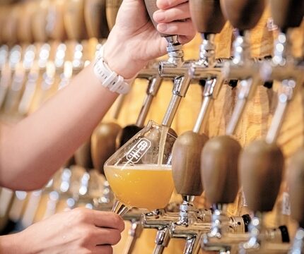 韓国で国産クラフトビール熱風…日本ビールが抜けた穴を韓国産ビールが占領（１）