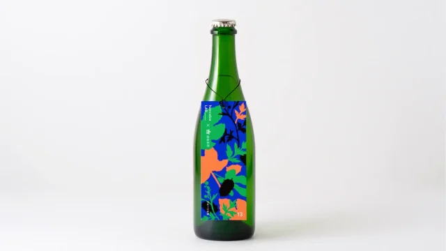 中世ヨーロッパの “グルートビール” をモチーフにしたクラフトサケ「グルートな夜」。haccobaより7月21日発売。