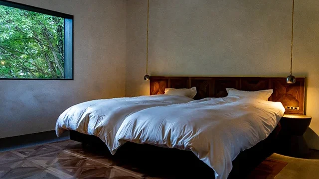 山梨県甲州市｜最高品質の「甲州羽毛ふとん」で熟睡できる、泊まれるブルワリー「STAY366」